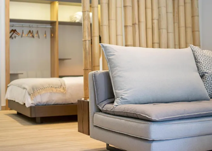 F&S Lounge Suites