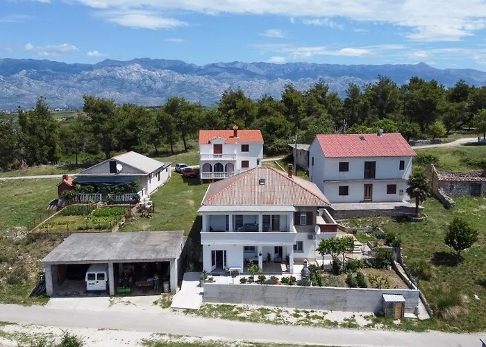Apartments Tri Mora
