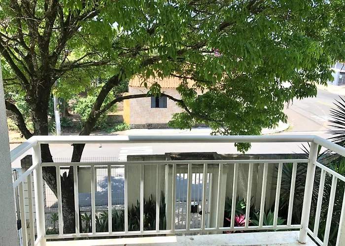 Apartamento Privado - 2 quartos, varanda, sala e cozinha integrada