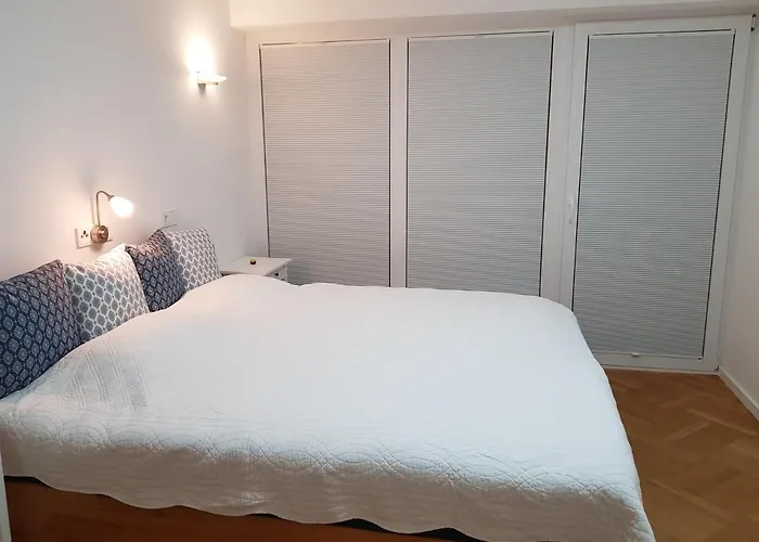 Blick über Krems mit Terrasse
