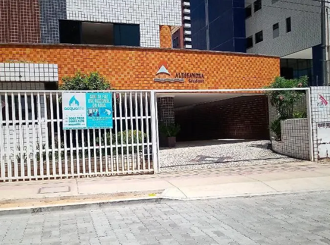 Apto. 100m da feirinha da beira mar