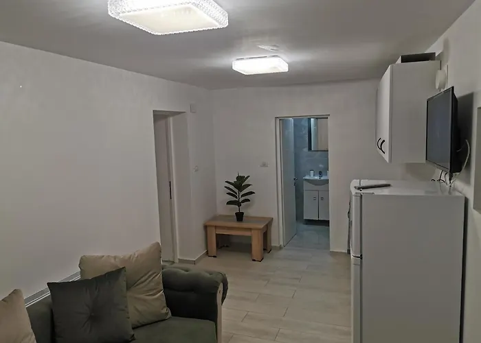 Jolie Luxury Apartments II
