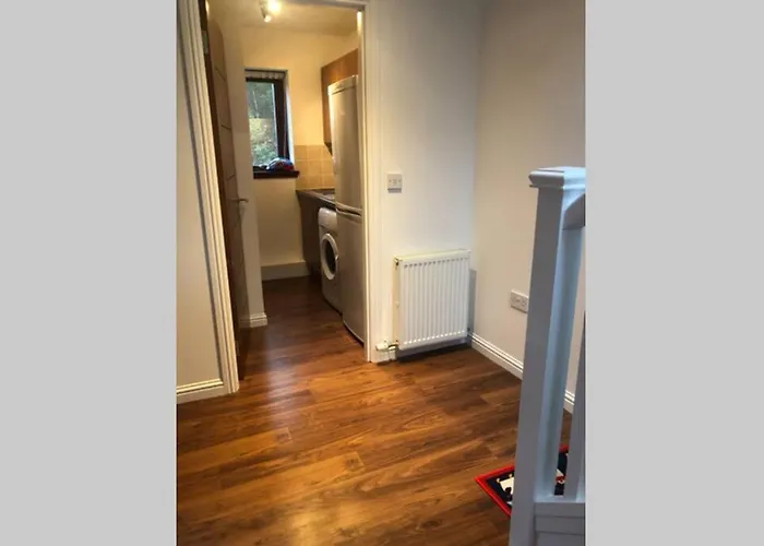 Private Coach House In Gated Residence