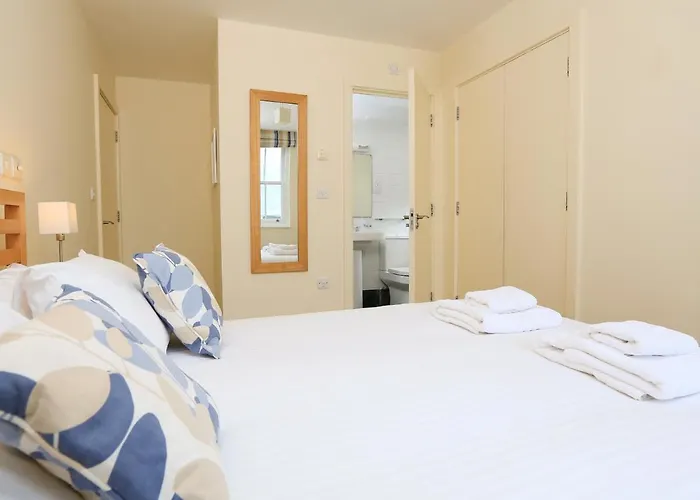 14 Combehaven