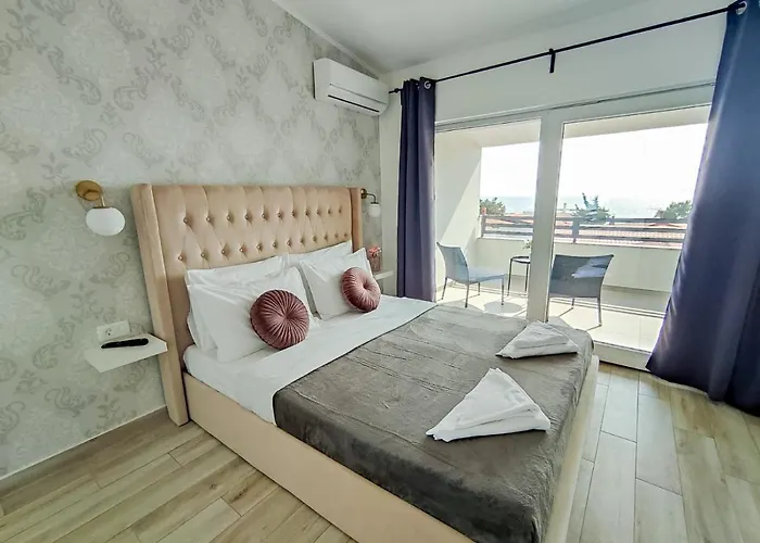 B&B Bloom Apartments