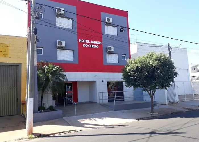 Hotel Jardim do Cedro