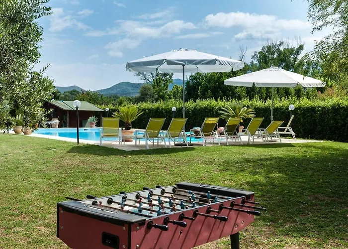 Charming Villa In Pisa With Terrace And Shared Pool.
