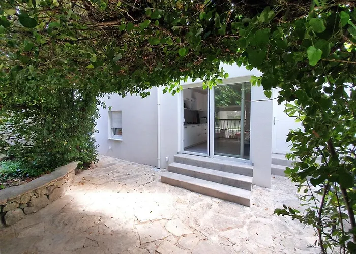 Apartments Jedro