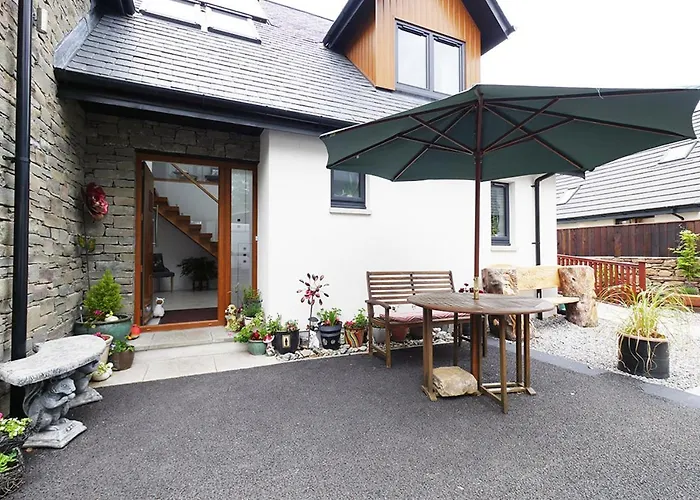 Pinewood Cottage Apartment & B&B Inverness