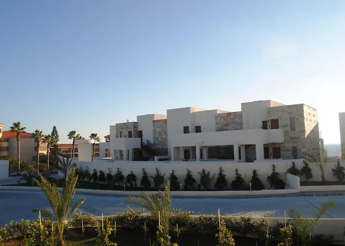 Gold Lagoon Kosher Hotel - By Amphora Hotel & Suites