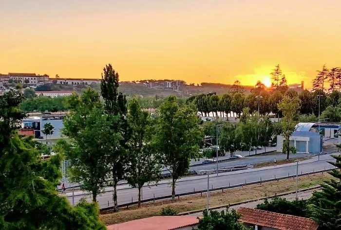 Stylish And Elegant Studio - Best View And Location In Coimbra Downton