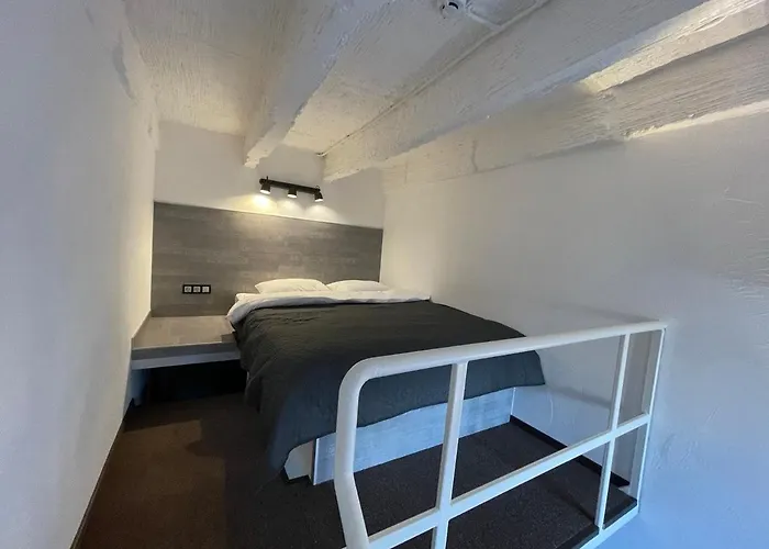 Lift Hotel Boutique - Derybasivska