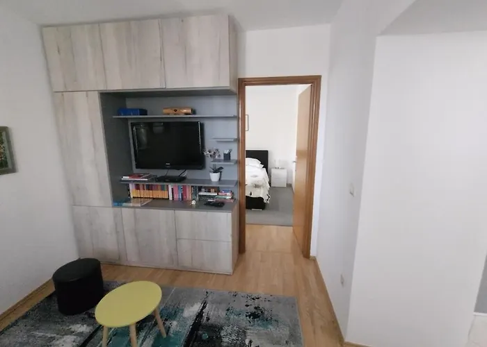 Jakov Apartments