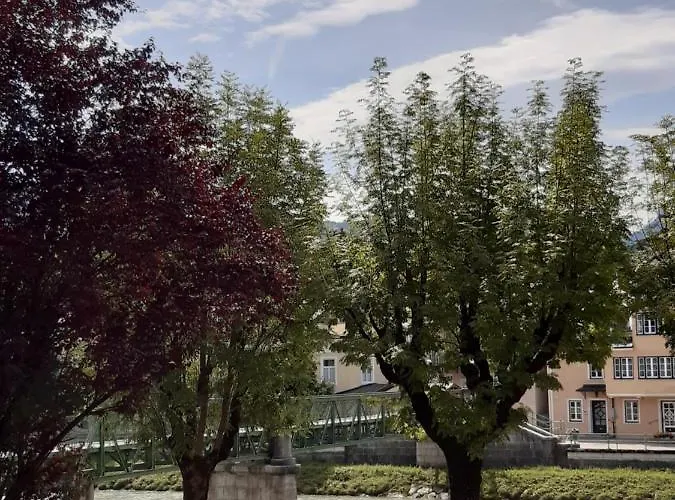 Kristall, Doppelzimmer im Zentrum, Balkon, Nähe Bahnhof und Therme