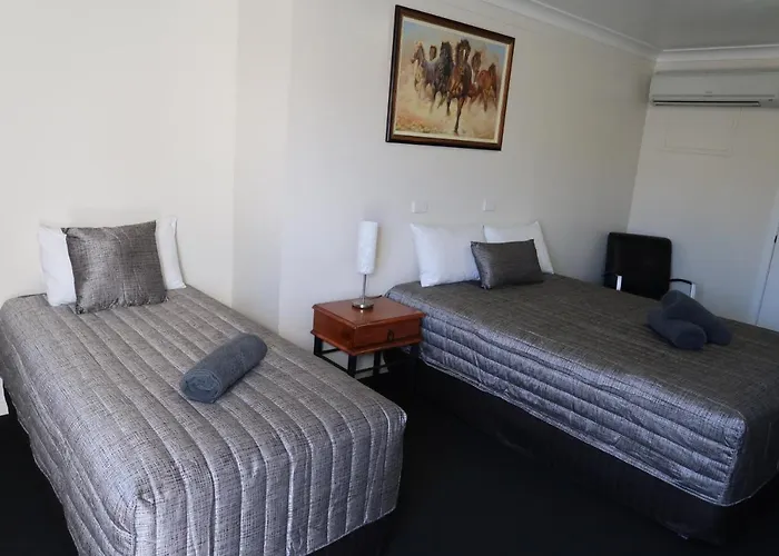 Charleville Waltzing Matilda Motor Inn