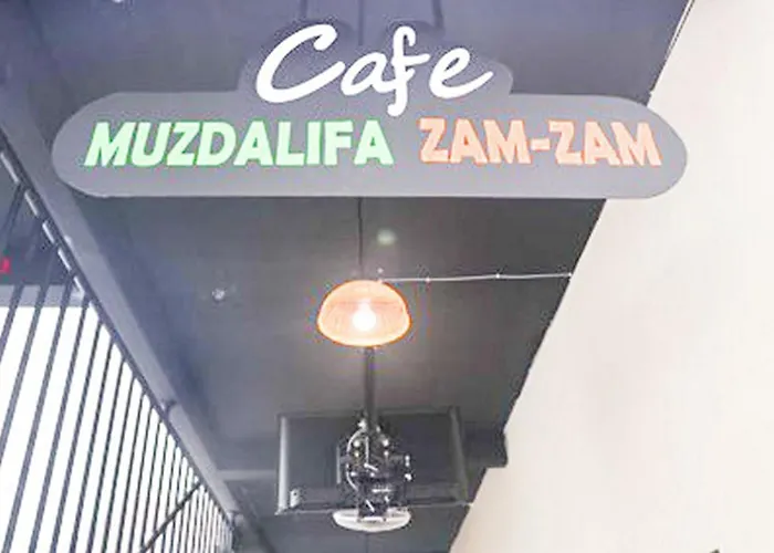Muzdalifa Syariah Near Alun Alun Gresik Mitra Reddoorz
