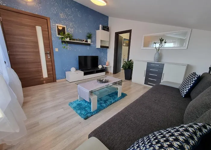 Apartment Pharos