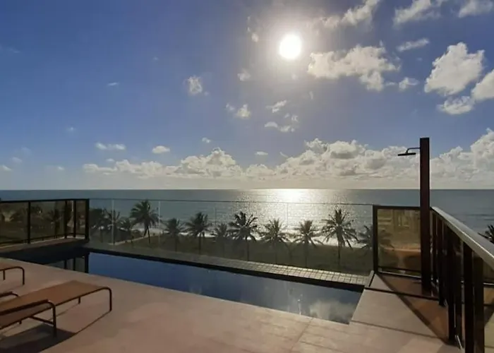 Apto climatizado à beira-mar c/ piscina-Intermares