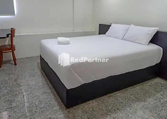 Hotel Trikatu Kendal Near Taman Kota Weleri Mitra Reddoorz