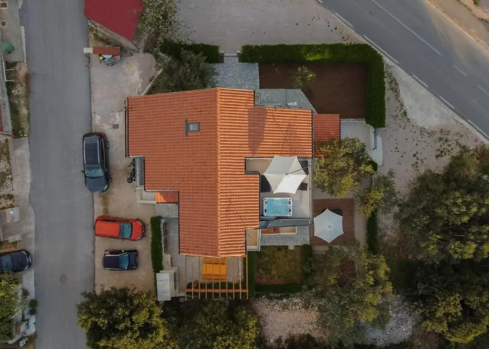 Apartmani Mate I Niko