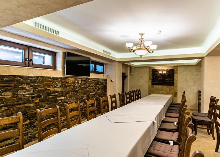 Hotel River
