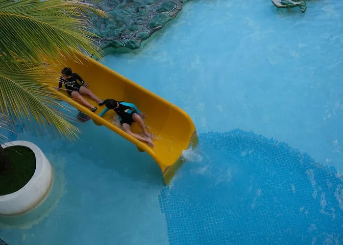 Landcons Hotel & Resort