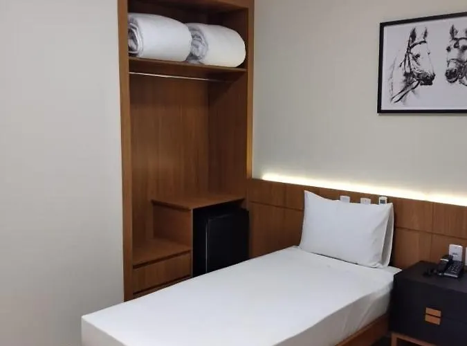 Collina Hotel