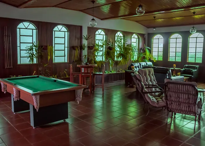Palotina Palace Hotel