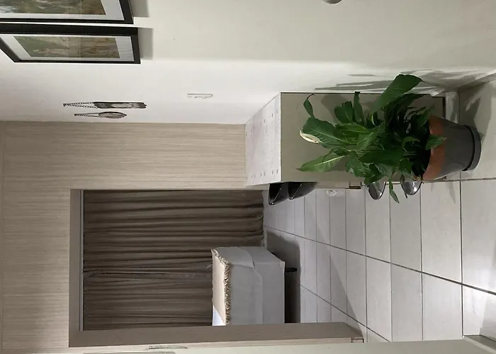 Studio Business West Flat