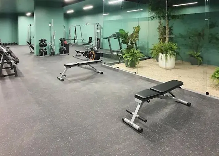 Cosmopolitan Apt 1407, 5 Star Facilities, 15M Sjo Airport, Parking, Pool, Gym