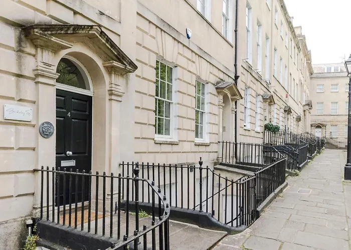 4 Berkeley Square I Boutique Apartments