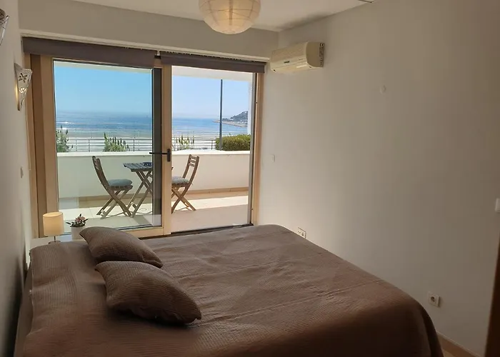 Sesimbra California Beach Apartment