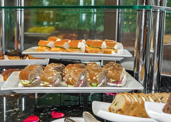Noor Land Hotel