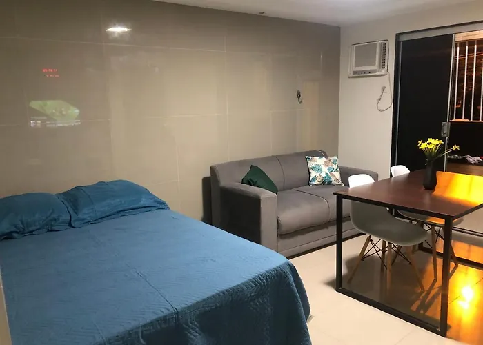 Flat Aju - Um jeitinho especial de se hospedar em Aracaju. Uma verdadeira suíte master todo mobiliado no capricho só para você.