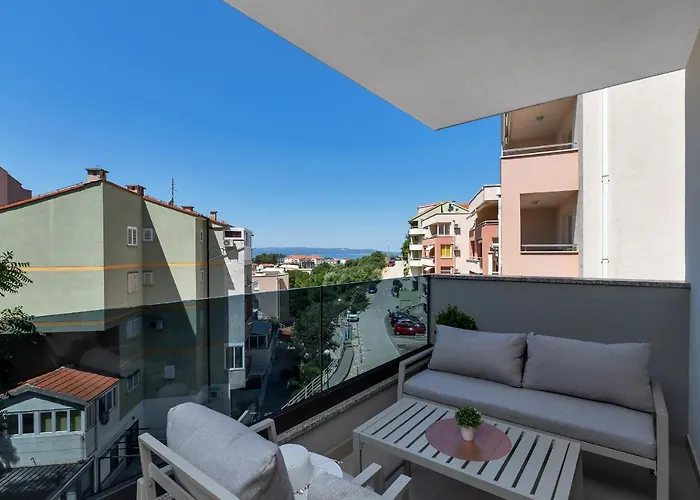 Central Makarska - Apartments Santric