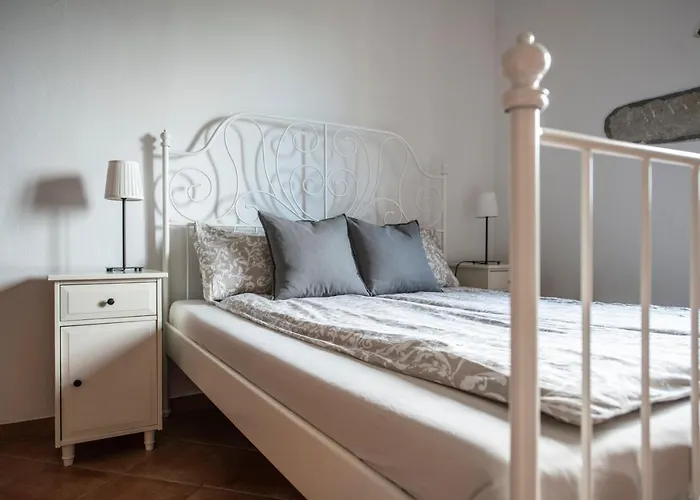 Old Town Studio And Apartment