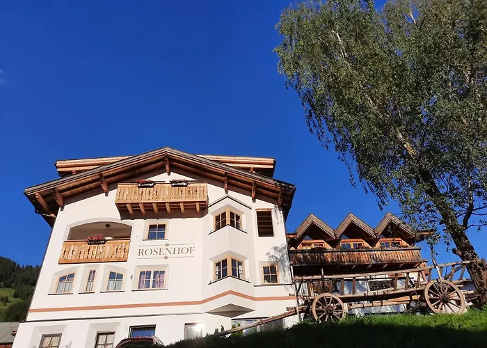 ROSENHOF- Premium&Landhaus Apartments&Wellness&Erlebnisbauernhof
