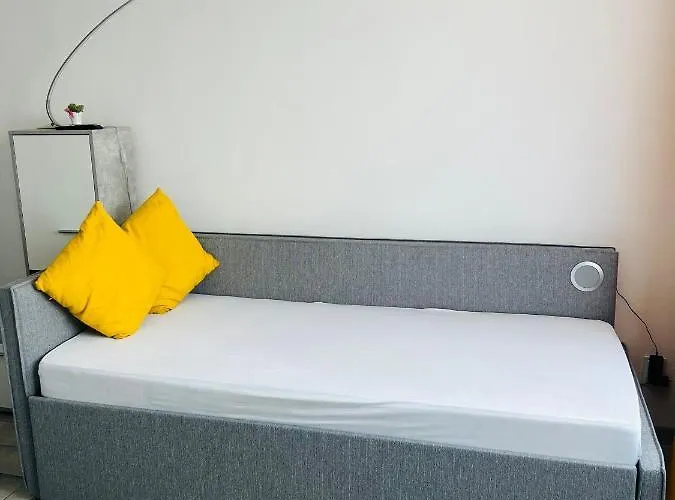Miha Modern And Central Apartament