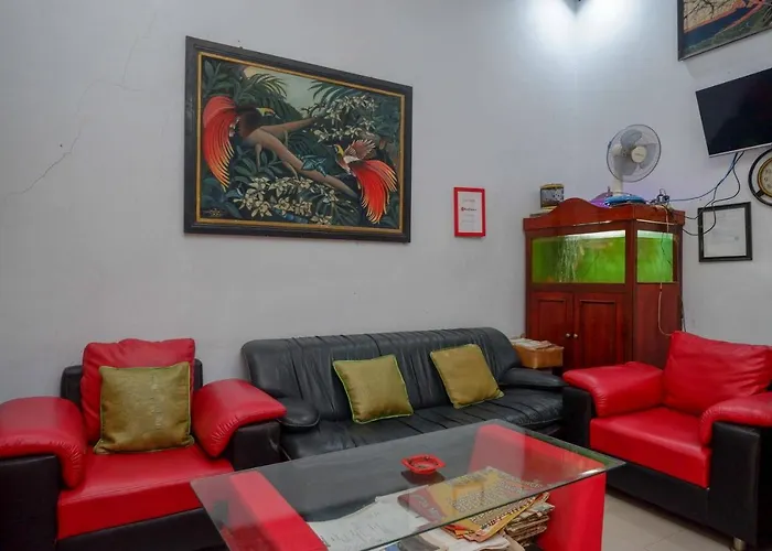 Reddoorz Syariah Near Rs Mitra Siaga