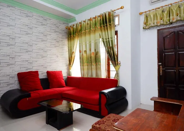 Reddoorz Syariah Near Rs Mitra Siaga