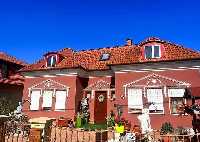 Dora Studio Apartmanok