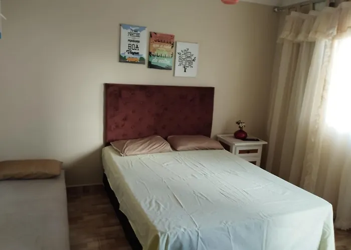 Casa c/ Piscina e Área Gourmet, 5 min da praia.