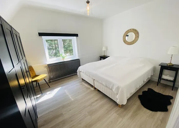 Lovely, Renovated Appartment, Near The Beach.