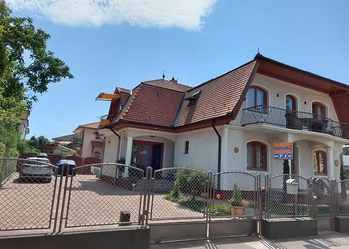 Gabi Appartementhaus mit Jakuzzi, Sauna und Stand Up Paddle Board