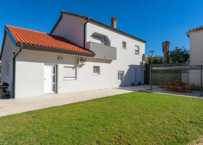 Apartmani Dmarie