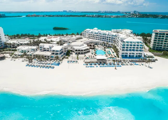 Cancun Hotels with Tennis Court
