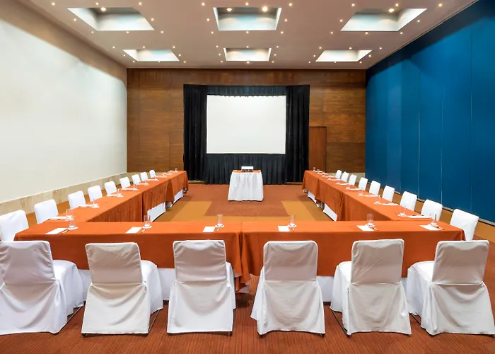 Voco Guadalajara Expo By Ihg