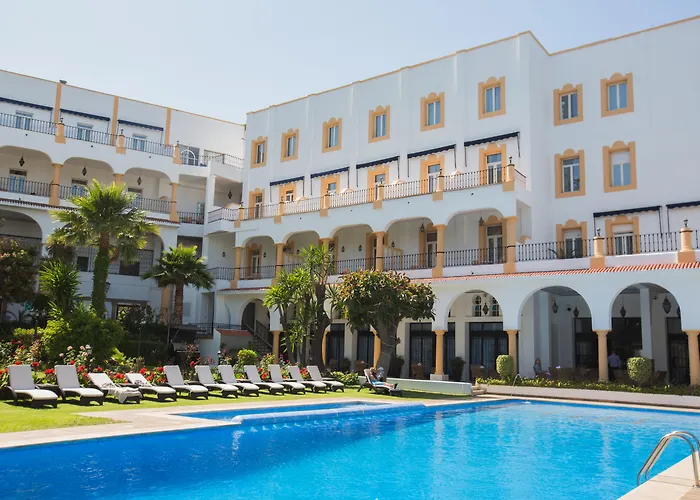 El Minzah Hotel