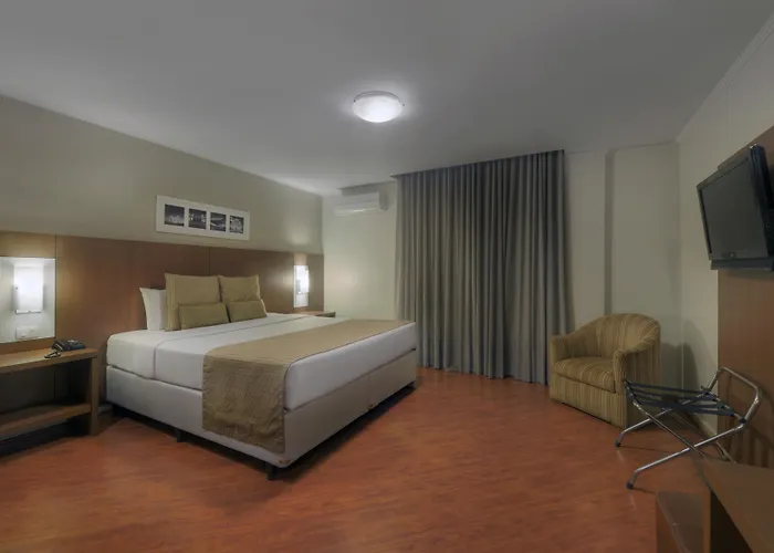 Hotel Deville Curitiba
