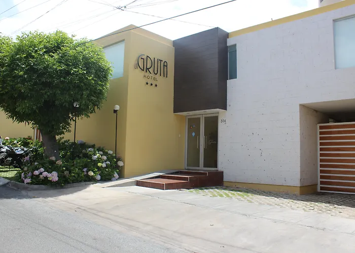 Hotel La Gruta